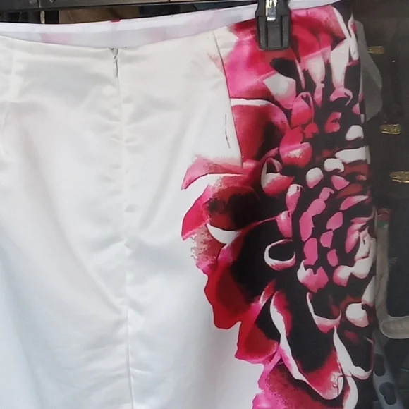 GUC Worthington midi skirt lined white floral silky feel size 14 - Picture 5 of 7